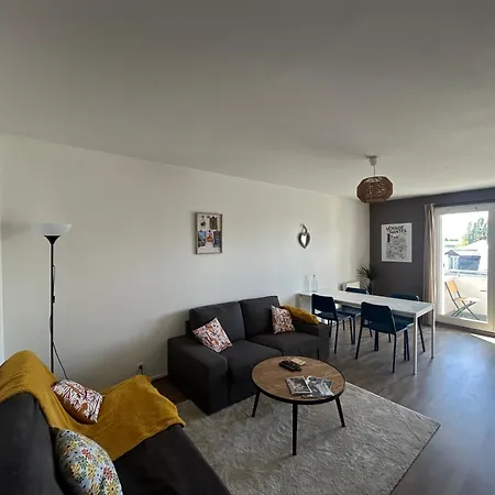 Apartamento T2, île De Nantes, 4 Personnes, Balcon Sud-ouest, Proche Centre-tram