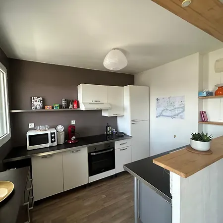 T2, île De Nantes, 4 Personnes, Balcon Sud-ouest, Proche Centre-tram Apartamento